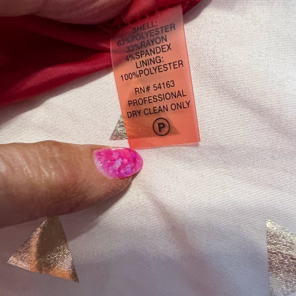 Same Pencil Dress except Red. Jewel neck, Short puff sleeve. - Picture 9 of 14